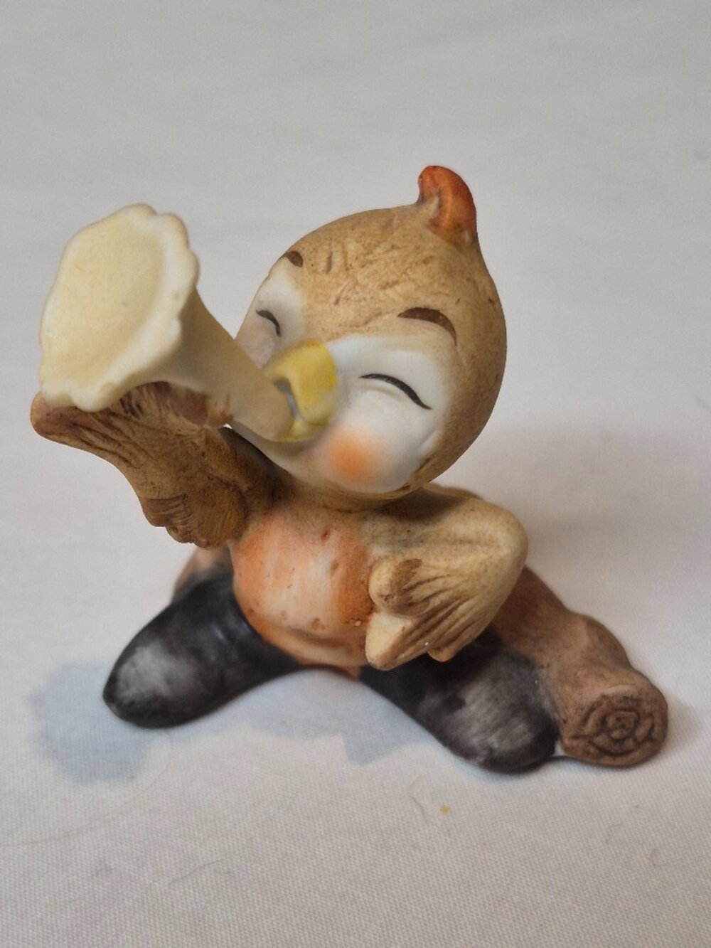 Vintage 2.5" Josef Originals Baby Robin Blowing Horn Porcelain Figurine TMR 8